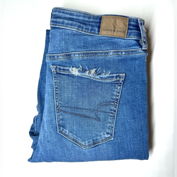 American Eagle Women's Super Hi-Rise Flare Jeans Size- 4 Regular - Picture 9 of 10